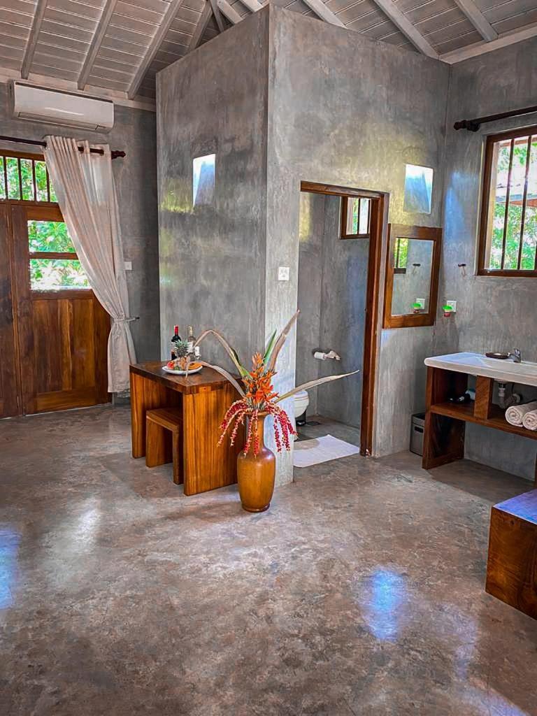 טנגלה Mangrove Beach Chalets חדר תמונה
